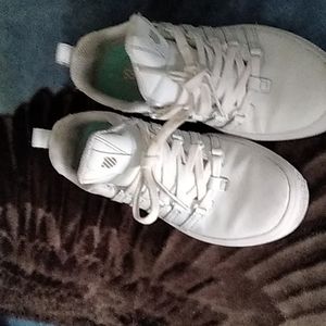 K Swiss Sneakers size 3 1/2 Color White Girl's